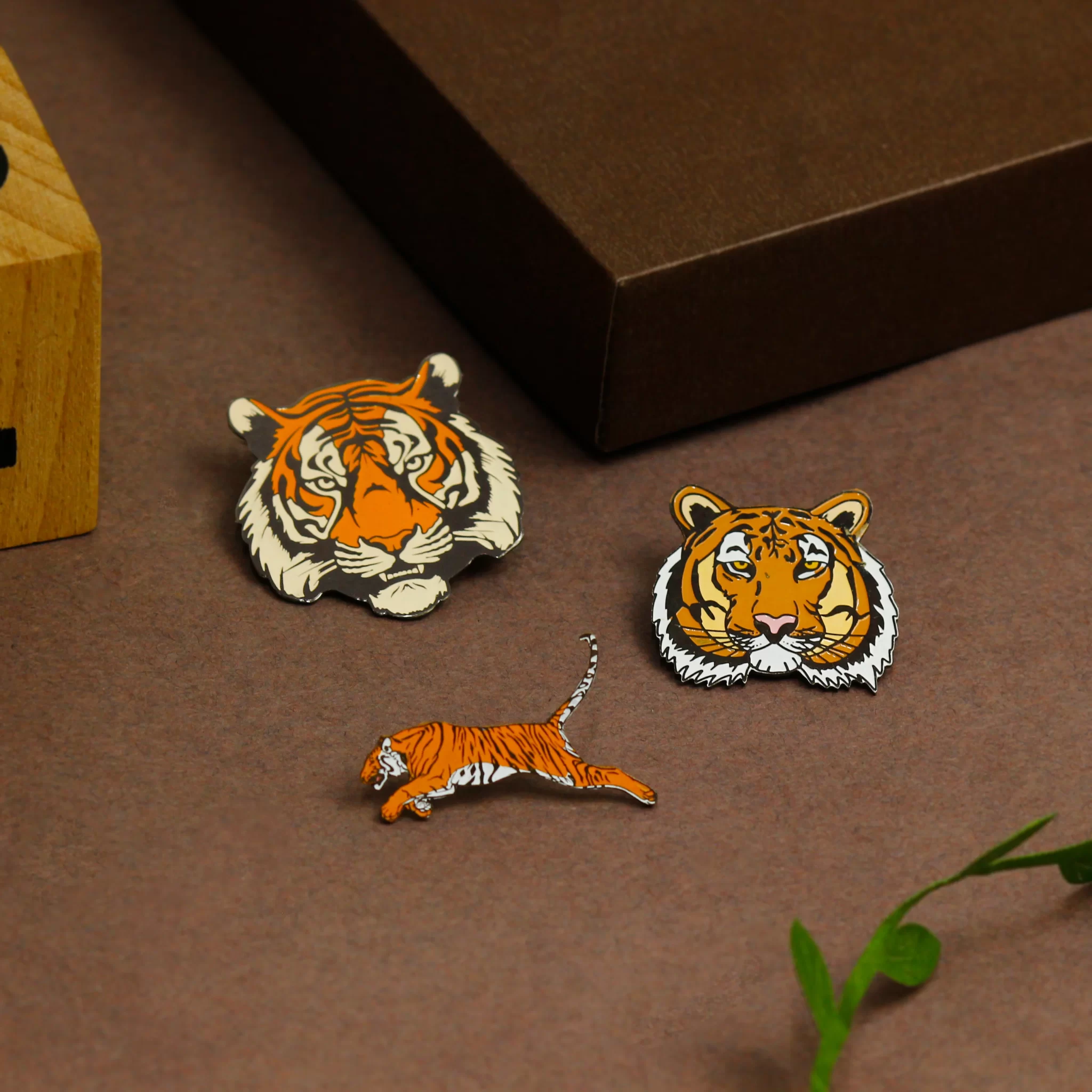 lapel pins maker